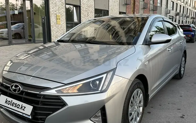 Hyundai Elantra 2019 годаүшін8 390 000 тг. в Шымкент