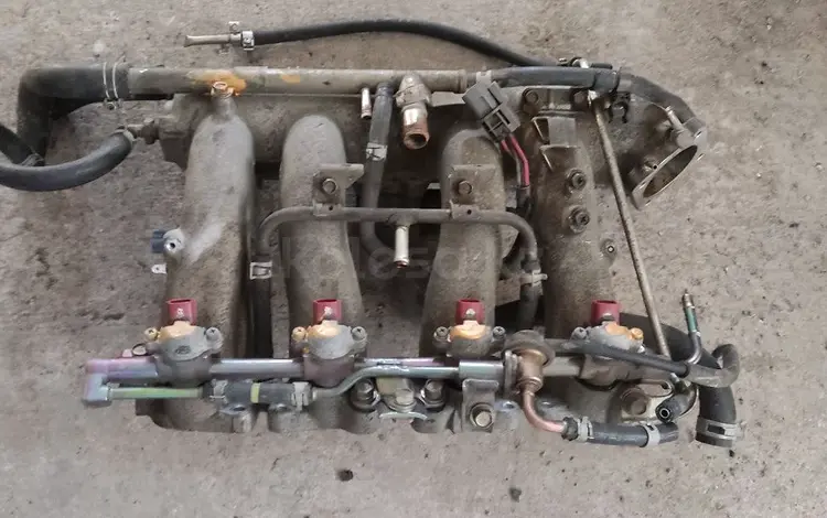 Топливная рампа форсунки ниссан серена с23 за 25 000 тг. в Караганда