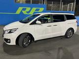 Kia Carnival 2015 года за 8 800 000 тг. в Шымкент – фото 2
