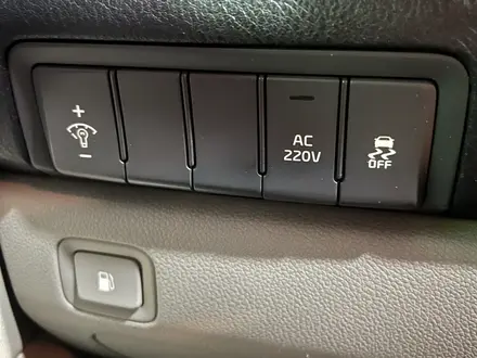 Kia Carnival 2015 года за 9 000 000 тг. в Шымкент – фото 13