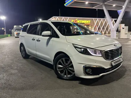 Kia Carnival 2015 года за 9 000 000 тг. в Шымкент – фото 2