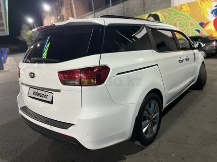 Kia Carnival 2015 года за 9 000 000 тг. в Шымкент – фото 4