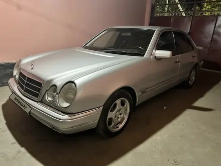 Mercedes-Benz E 280 1998 года за 4 500 000 тг. в Шымкент – фото 3