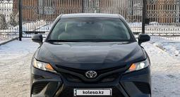 Toyota Camry 2019 года за 10 900 000 тг. в Актобе