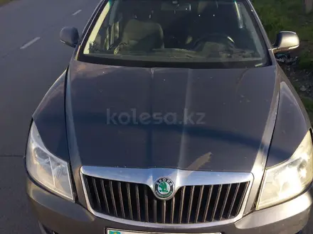 Skoda Octavia 2012 годаүшін1 600 000 тг. в Аксай – фото 2