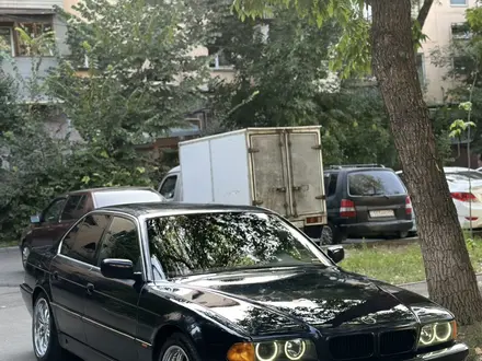 BMW 730 1995 года за 3 800 000 тг. в Алматы