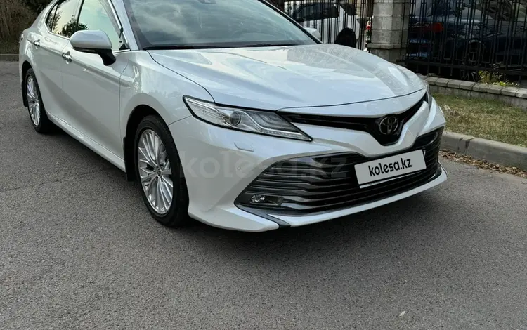 Toyota Camry 2021 годаfor15 000 000 тг. в Алматы