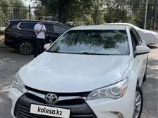 Toyota Camry, 2016