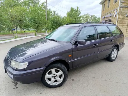 Volkswagen Passat 1995 года за 2 200 000 тг. в Петропавловск – фото 12