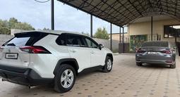 Toyota RAV4 2020 года за 13 000 000 тг. в Шымкент – фото 4