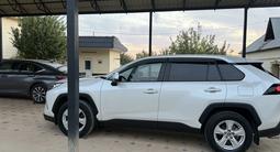 Toyota RAV4 2020 года за 13 000 000 тг. в Шымкент – фото 5