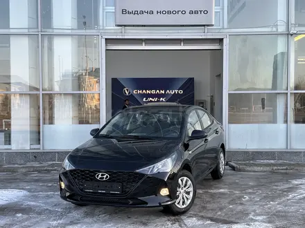 Hyundai Accent 2022 года за 10 300 000 тг. в Астана – фото 2