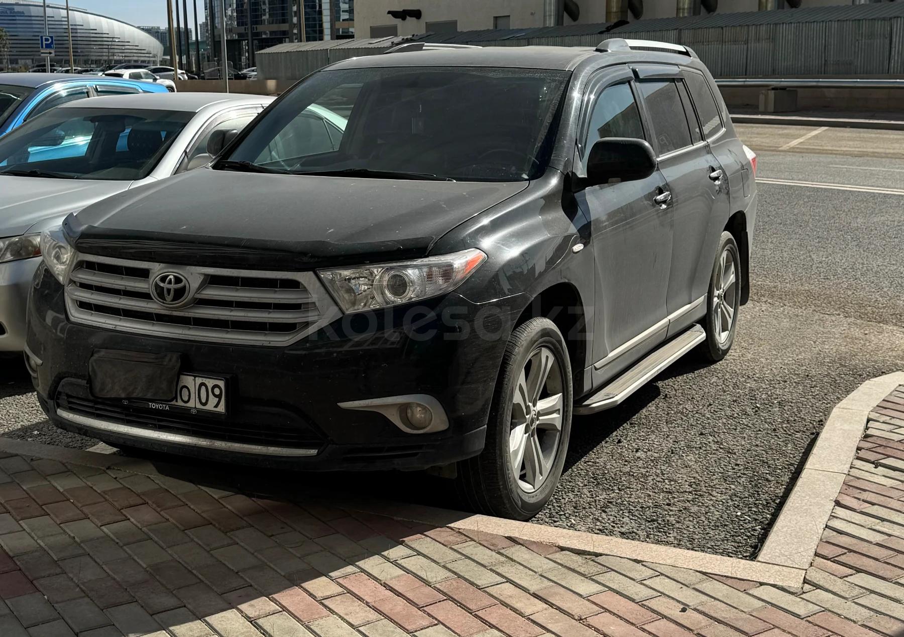 Toyota Highlander 2011 г.