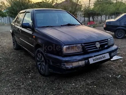 Volkswagen Vento 1993 года за 700 000 тг. в Тараз