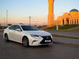 Lexus ES 300h 2017 года за 13 800 000 тг. в Астана – фото 3
