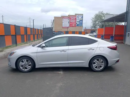 Hyundai Elantra 2018 года за 5 200 000 тг. в Уральск – фото 7