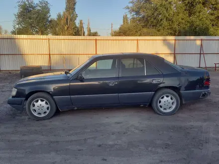 Mercedes-Benz E 230 1992 года за 1 500 000 тг. в Шу – фото 3