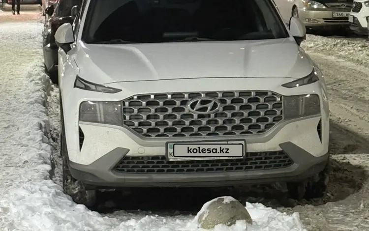 Hyundai Santa Fe 2023 годаүшін17 500 000 тг. в Астана