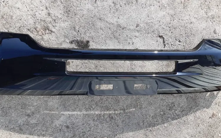 Накладка на передний бампер на Mitsubishi Outlander 2015г за 60 000 тг. в Алматы