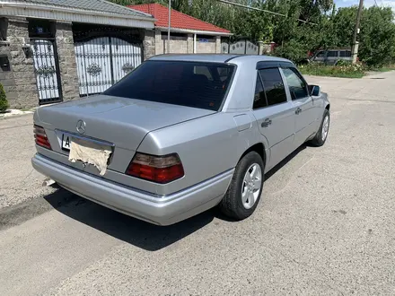 Mercedes-Benz E 280 1993 года за 4 700 000 тг. в Алматы – фото 5