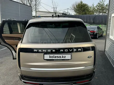 Land Rover Range Rover 2022 года за 67 000 000 тг. в Алматы – фото 2