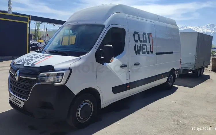 Renault Master 2022 года за 25 000 000 тг. в Алматы