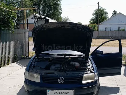 Volkswagen Passat 1998 года за 1 500 000 тг. в Тараз – фото 3