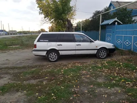 Volkswagen Passat 1993 года за 1 300 000 тг. в Денисовка – фото 3