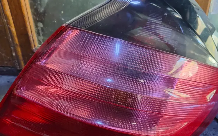 Задний фонарь w203 cl203 оригинал за 25 000 тг. в Караганда