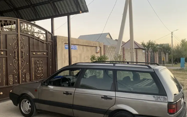 Volkswagen Passat 1993 годаүшін1 300 000 тг. в Алматы
