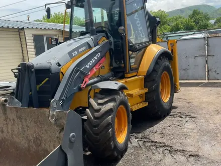 Volvo  BL 2015 года за 25 000 000 тг. в Алматы