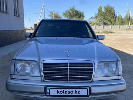 Mercedes-Benz E 220 1995 года за 3 000 000 тг. в Шымкент – фото 3