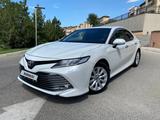 Toyota Camry 2018 года за 14 000 000 тг. в Актау