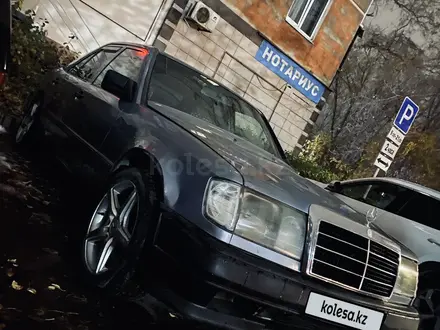 Mercedes-Benz E 200 1989 года за 1 200 000 тг. в Усть-Каменогорск