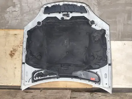 Капот Mercedes S-class W220 Лиса Дорест с решеткой Mercedes S320 S500 за 60 000 тг. в Караганда – фото 6