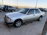 Mercedes-Benz E 200 1993 годаүшін1 500 000 тг. в Атырау – фото 2