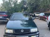 Volkswagen Vento 1996 годаfor1 000 000 тг. в Караганда