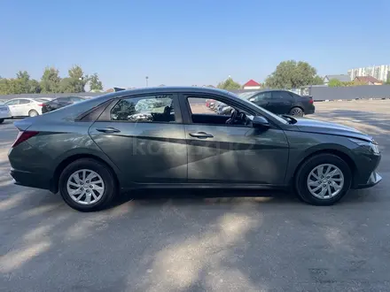 Hyundai Elantra 2023 года за 5 802 225 тг. в Алматы – фото 7