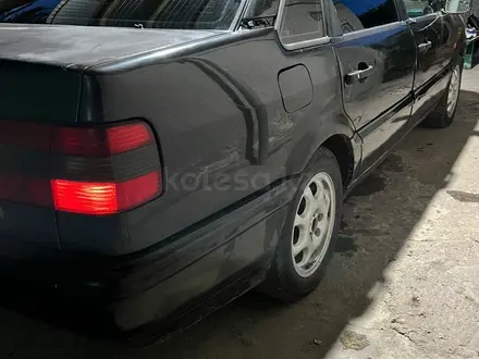 Volkswagen Passat 1995 года за 1 200 000 тг. в Тараз – фото 2