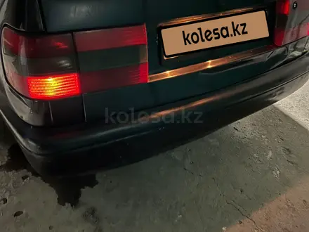 Volkswagen Passat 1995 года за 1 200 000 тг. в Тараз – фото 5