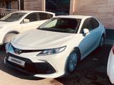 Toyota Camry 2022 года за 17 700 000 тг. в Шымкент