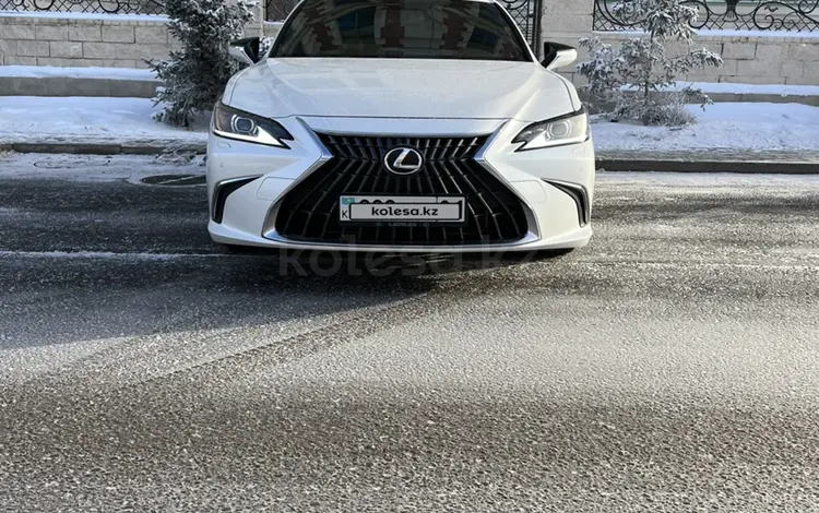 Lexus ES 250 2022 года за 24 000 000 тг. в Астана