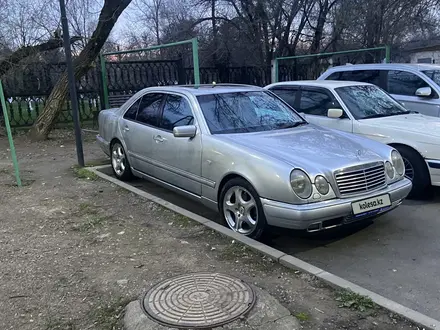 Mercedes-Benz E 430 1998 года за 3 900 000 тг. в Алматы