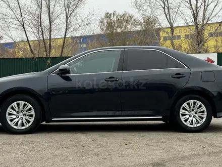 Toyota Camry 2014 года за 5 550 000 тг. в Актобе – фото 8