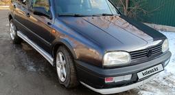 Volkswagen Golf 1994 года за 1 500 000 тг. в Алматы