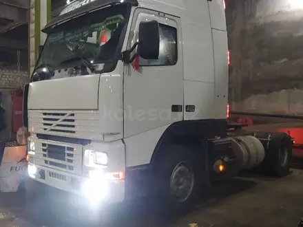 Volvo  FH12 1996 года за 11 000 000 тг. в Петропавловск – фото 2