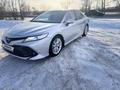 Toyota Camry 2021 года за 15 200 000 тг. в Караганда – фото 2