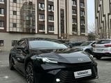 Toyota Camry 2024 года за 17 500 000 тг. в Атырау