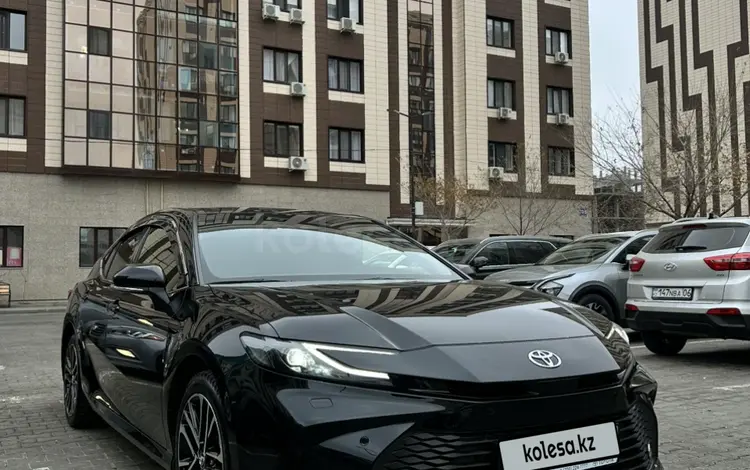 Toyota Camry 2024 года за 17 500 000 тг. в Атырау