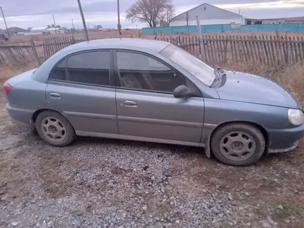 Kia Rio 2001 года за 1 800 000 тг. в Актобе